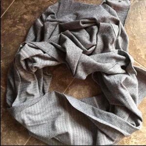 Lululemon Ghost Herringbone Vinyasa Scarf Grey